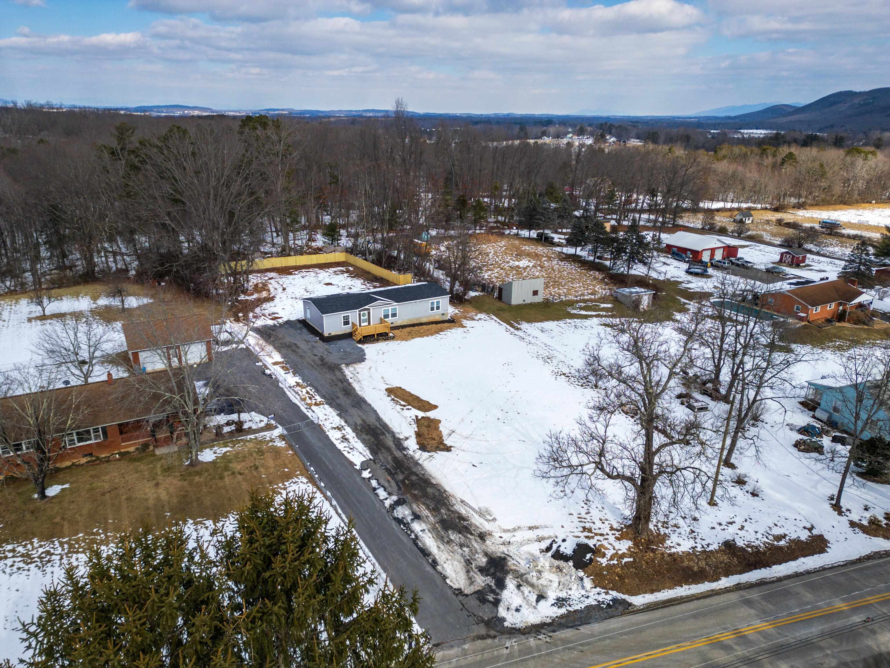 1892 HOWARDSVILLE TPKE