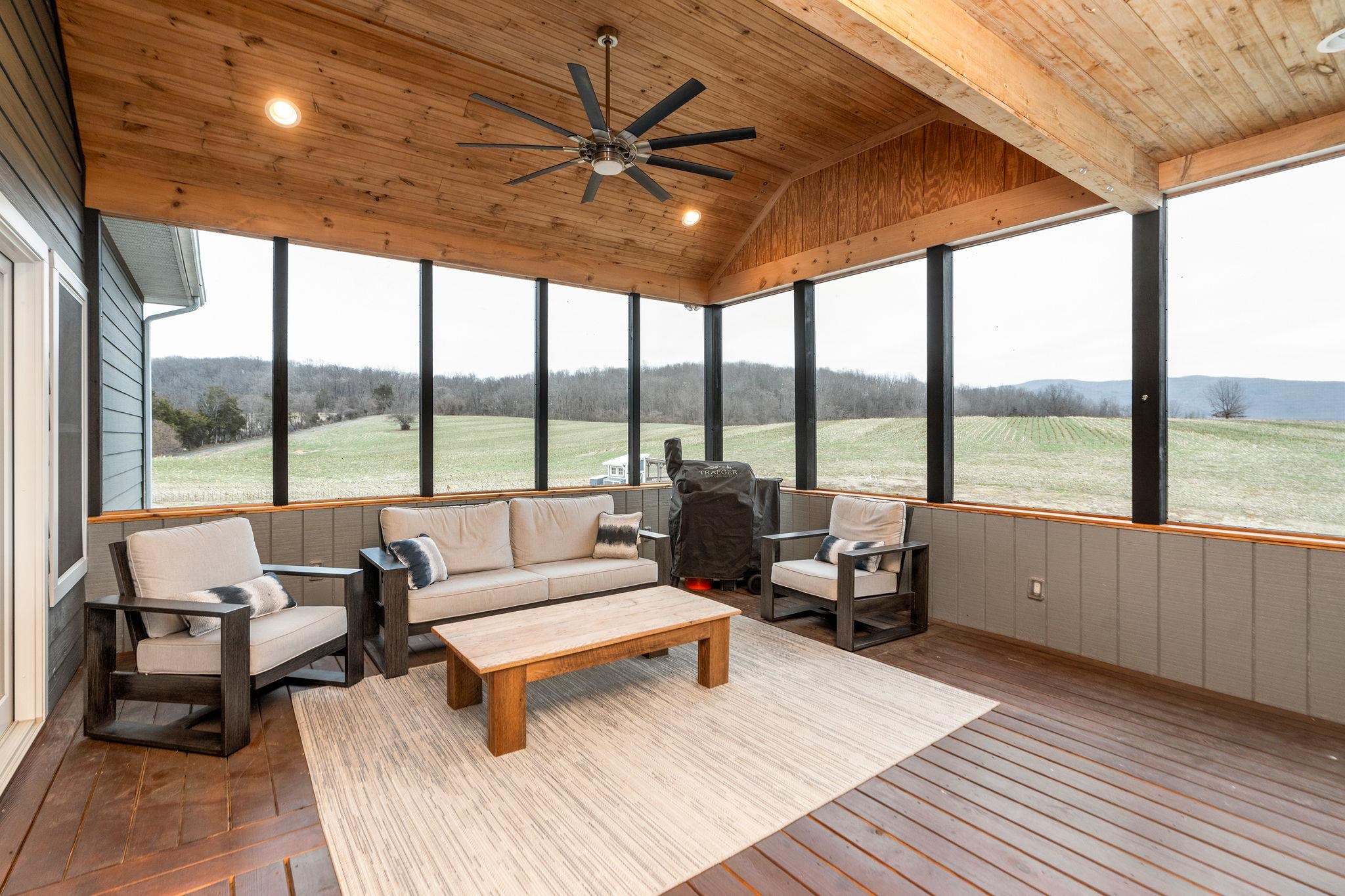 77 MADISON CAVE LN