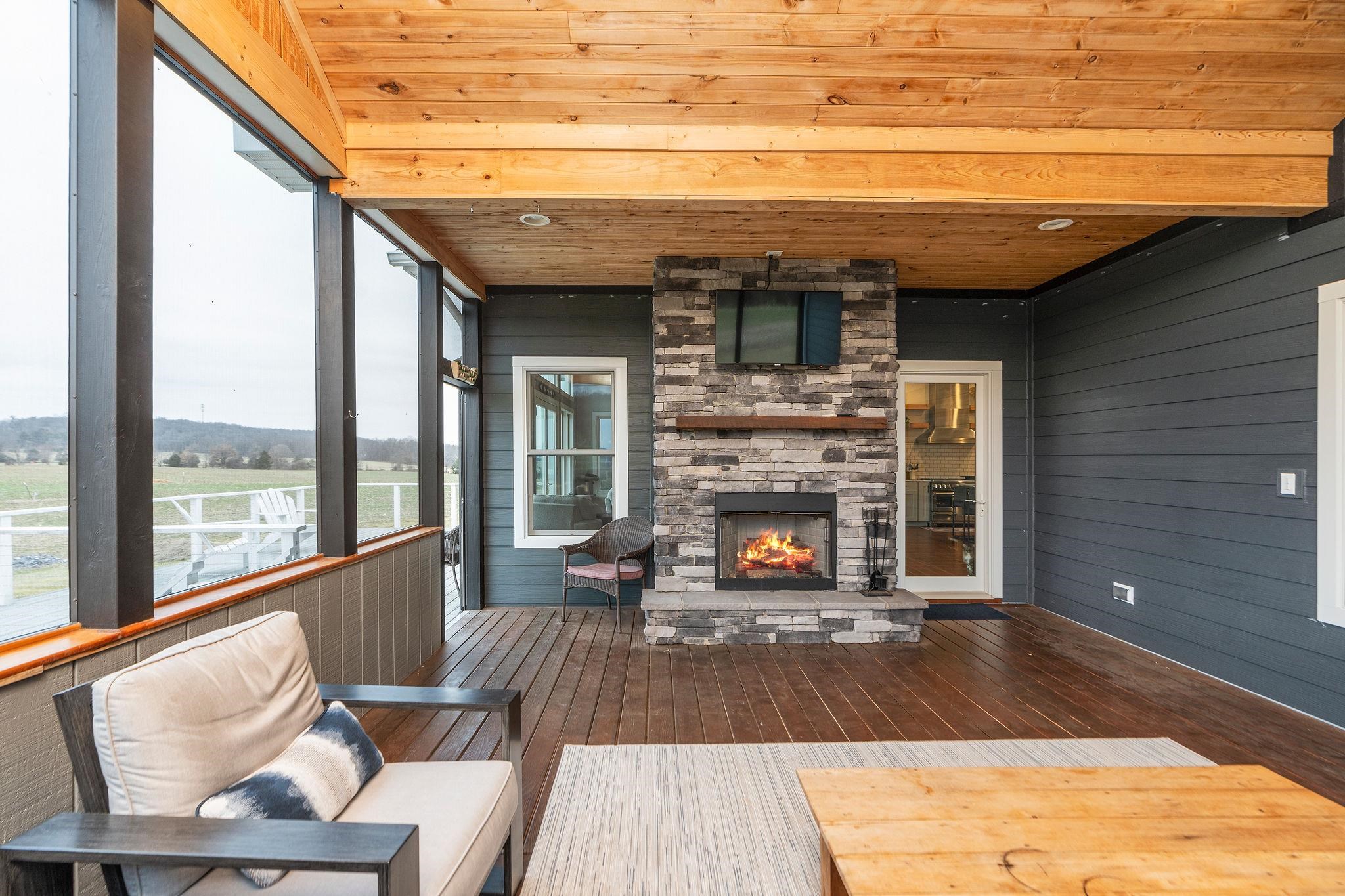77 MADISON CAVE LN