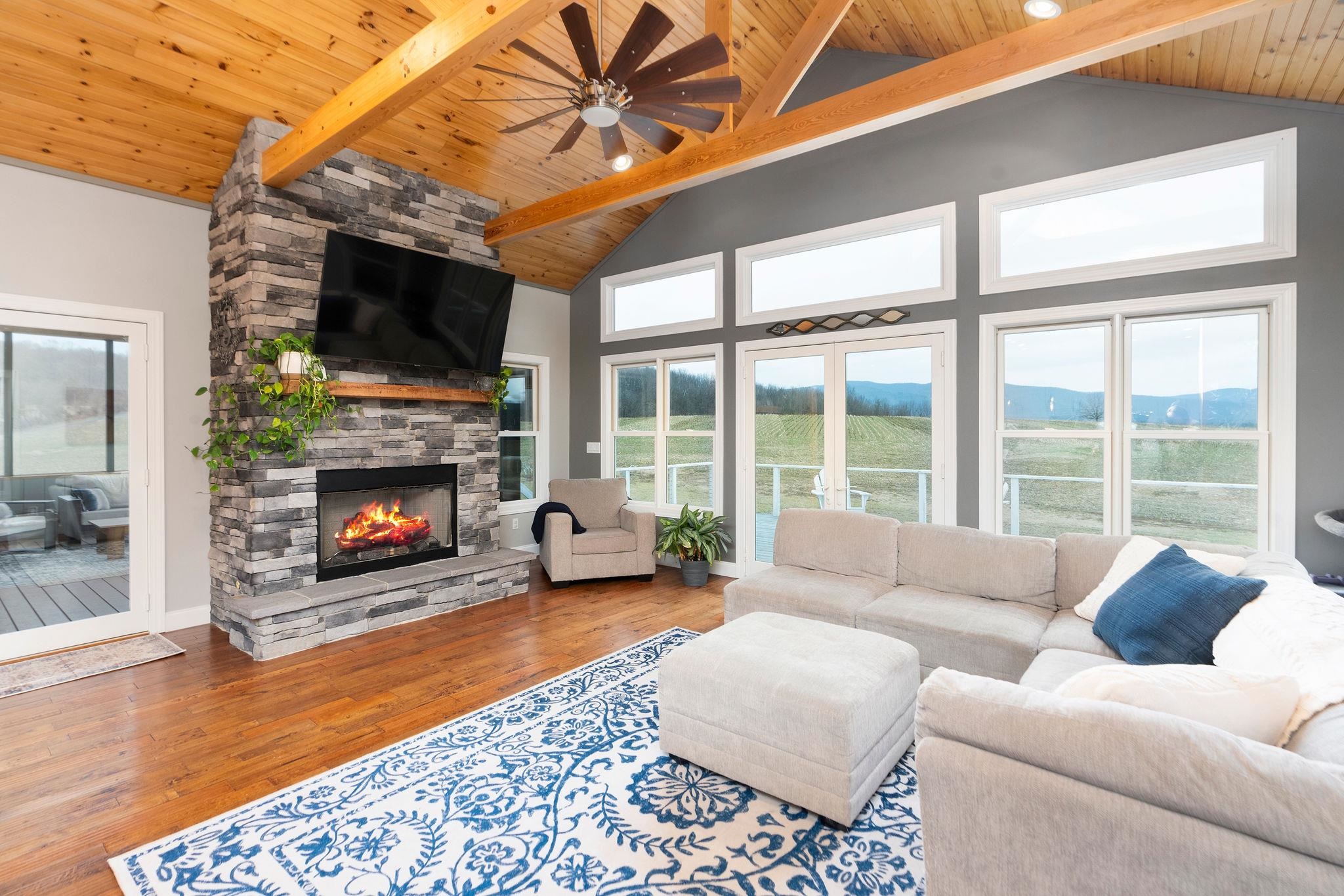77 MADISON CAVE LN