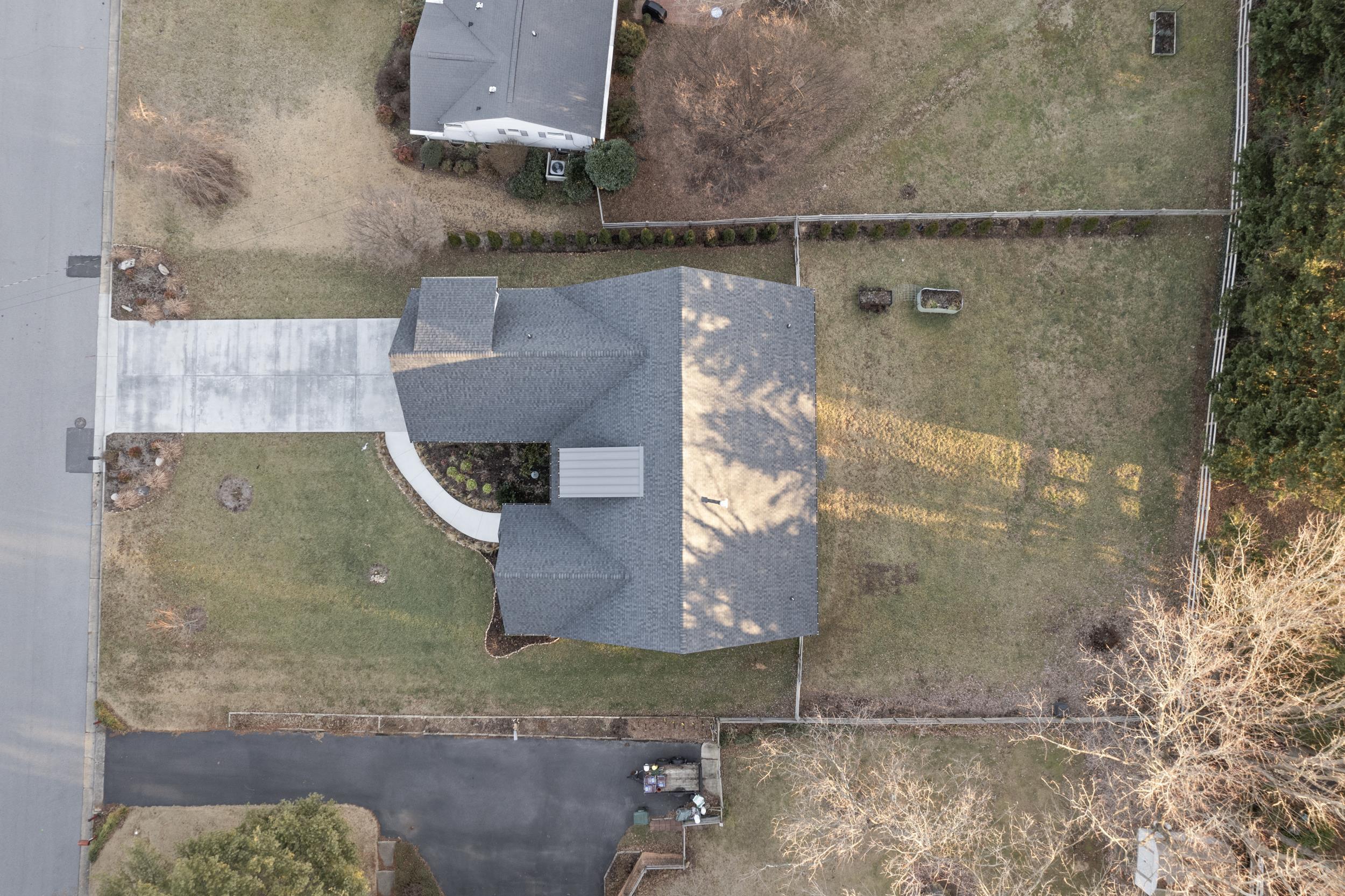 1001 HAWTHORNE LN