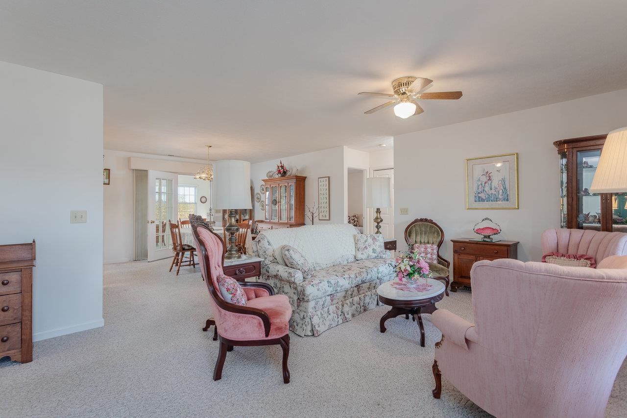 3195 NUTMEG CT