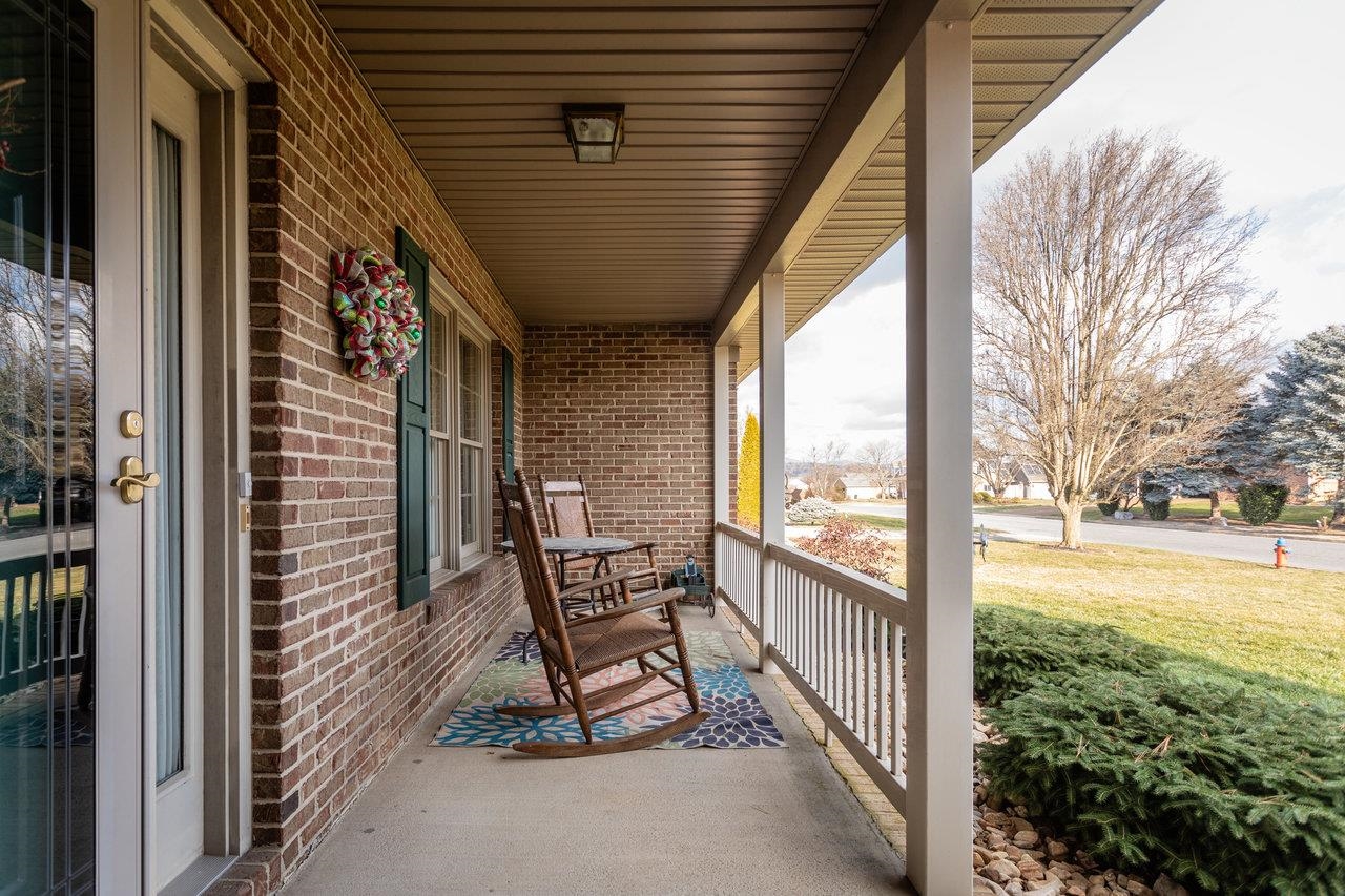 3195 NUTMEG CT