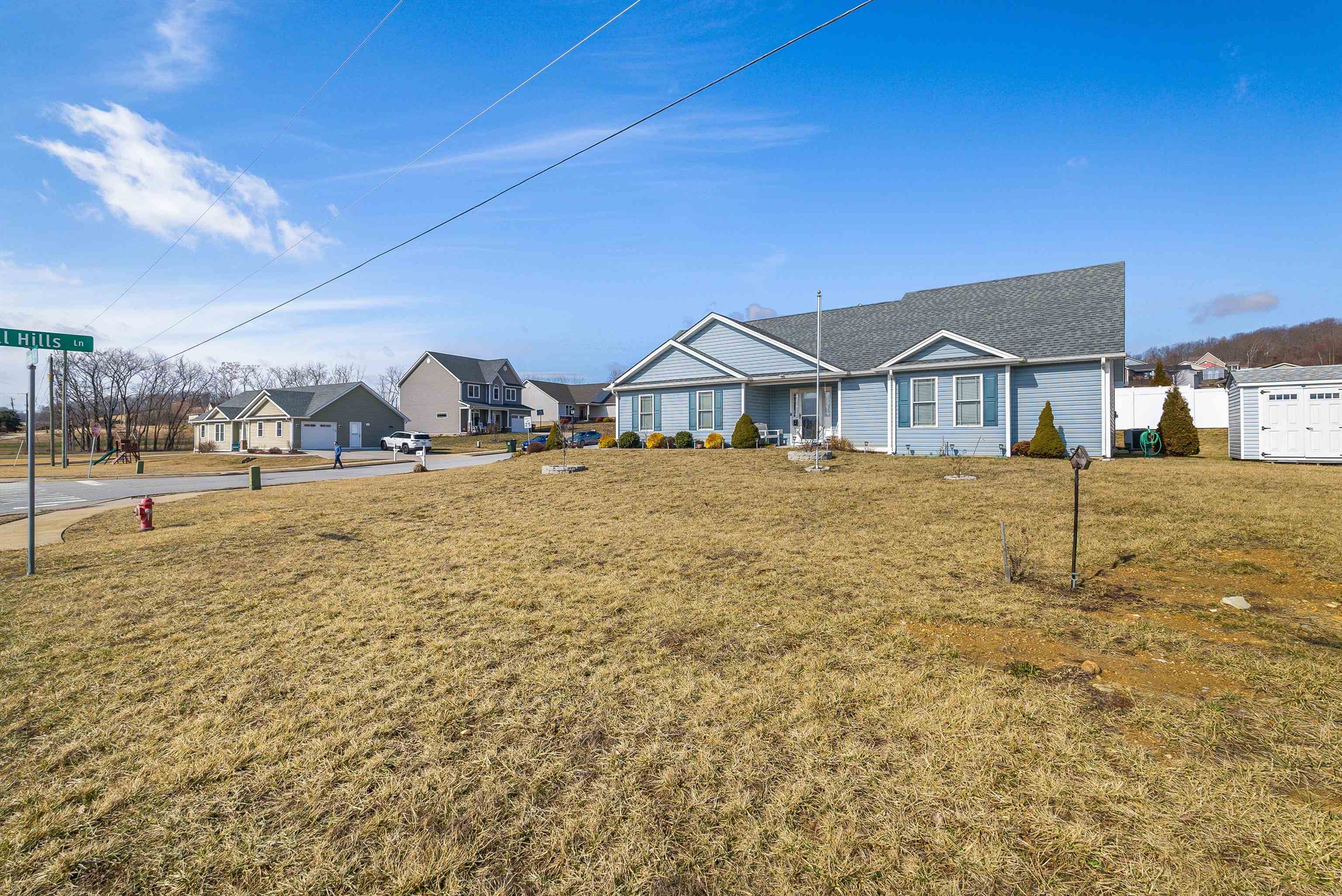 7 HULL HILLS LN