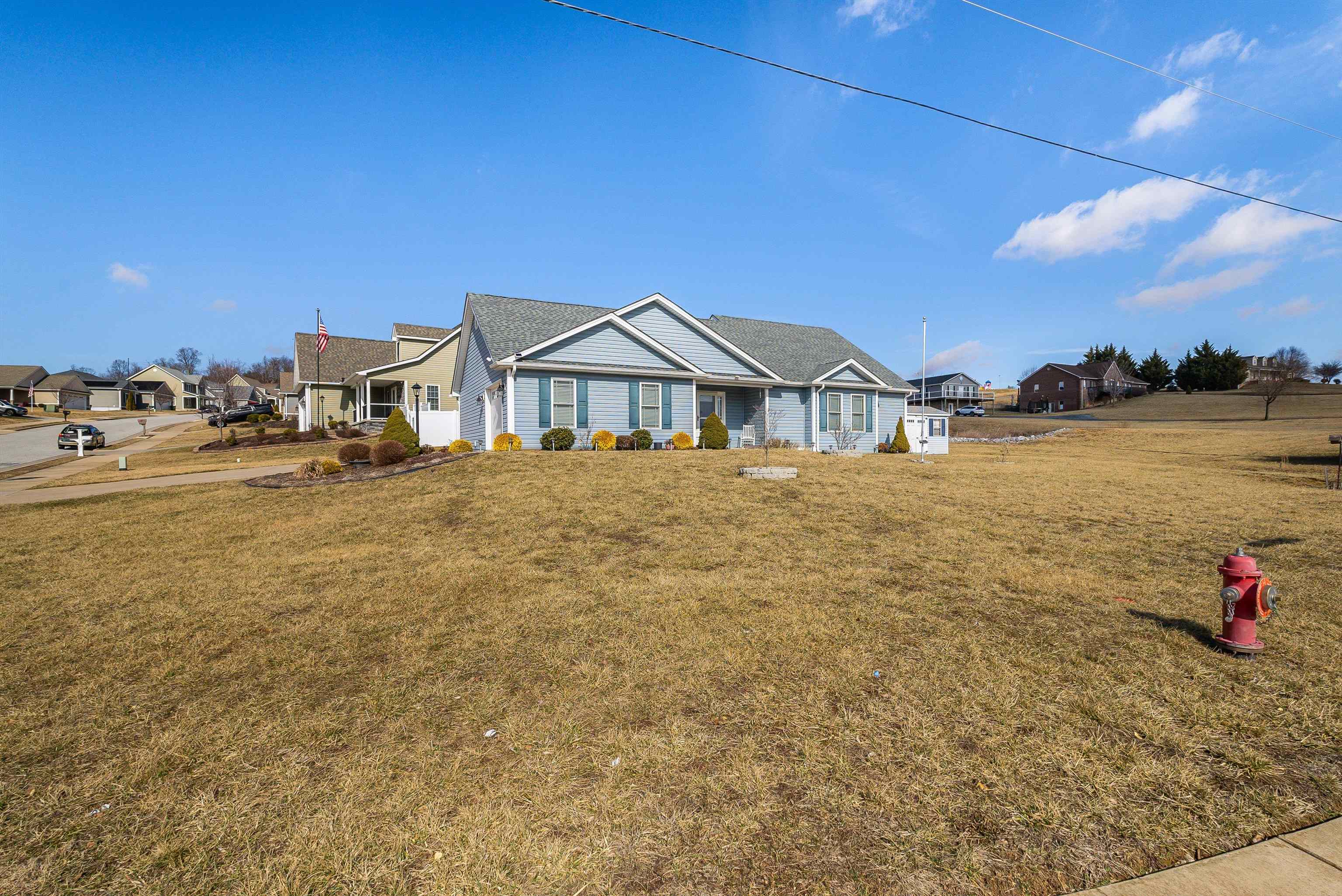 7 HULL HILLS LN
