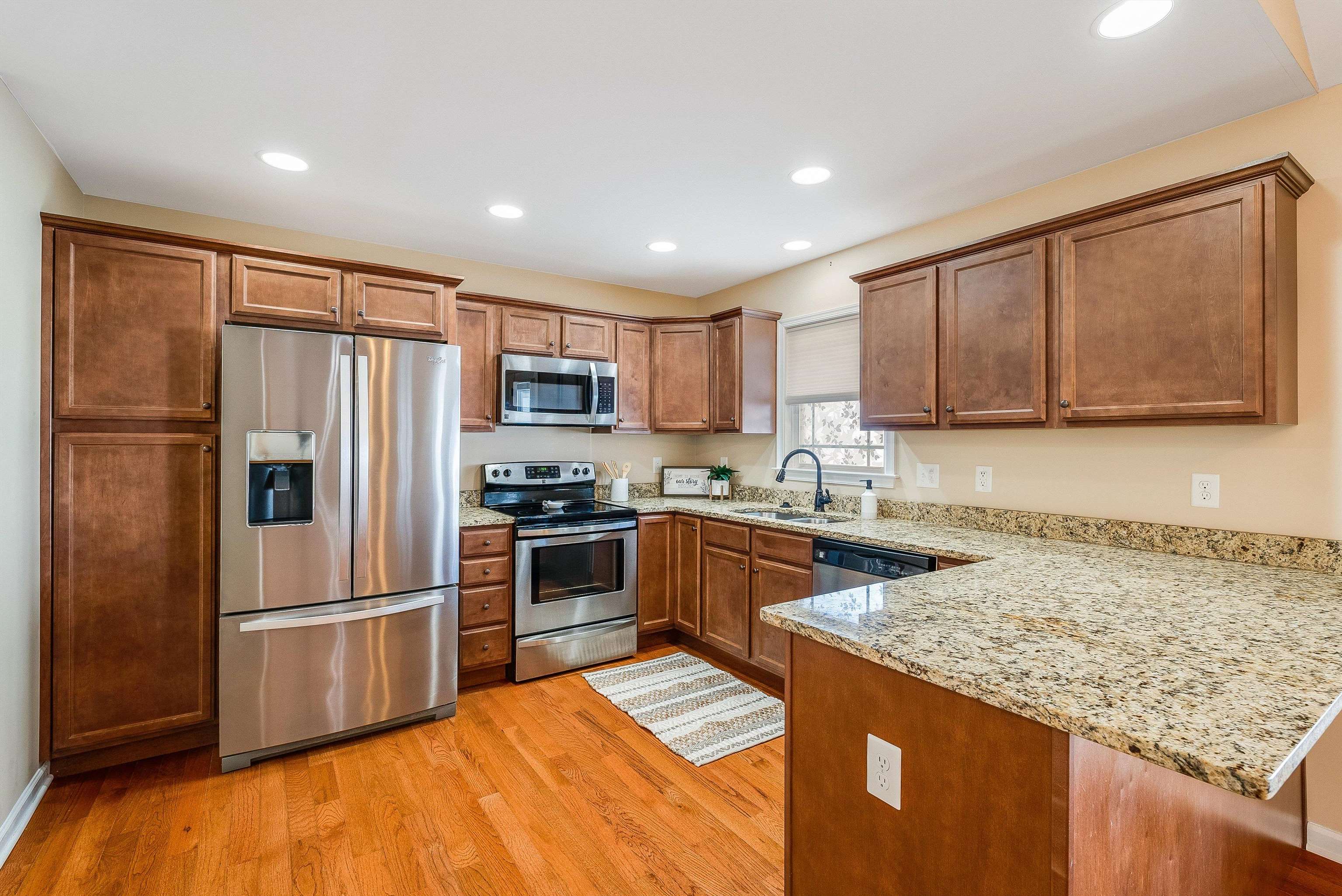 7 HULL HILLS LN