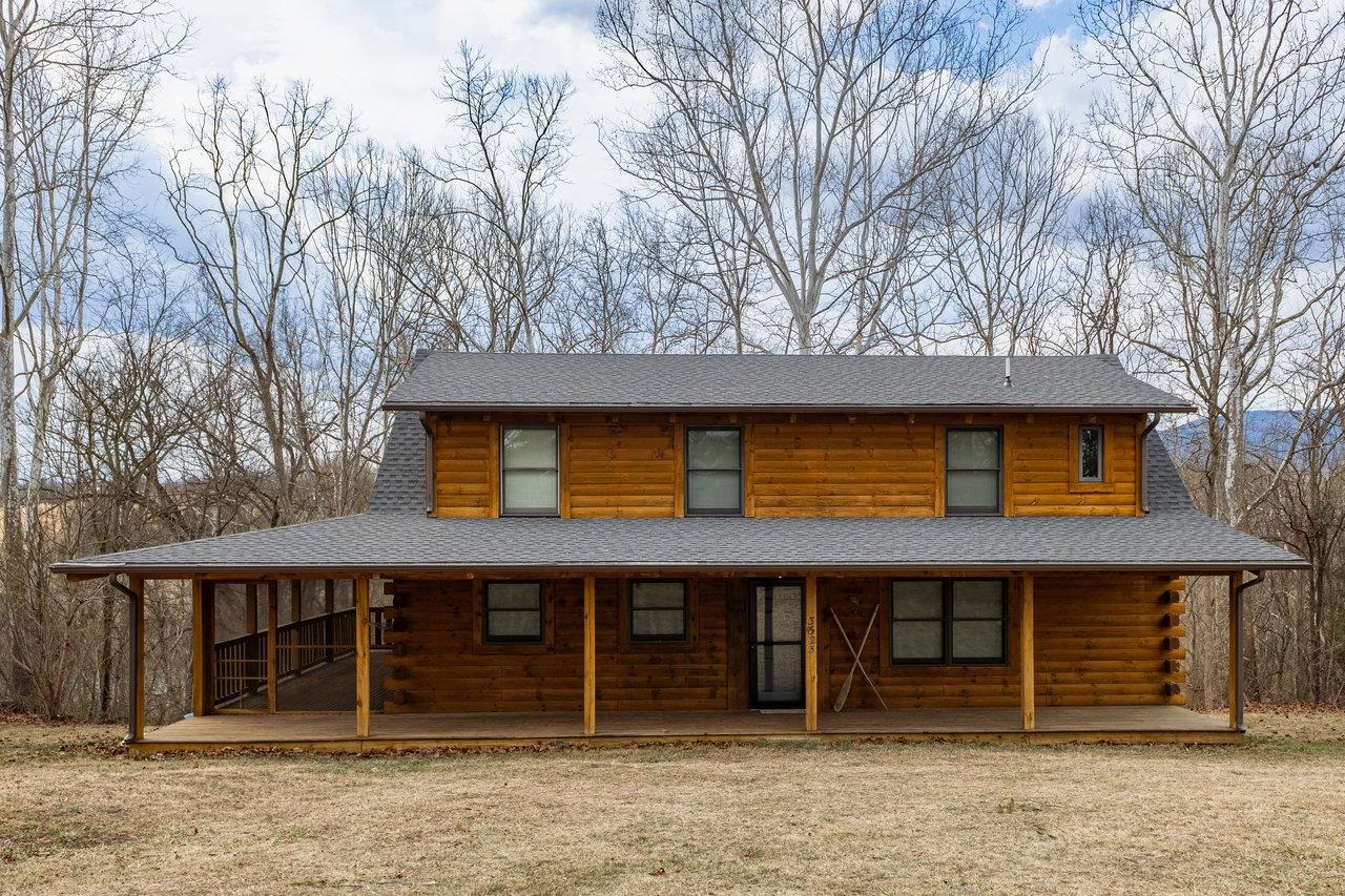 3523 RIVERBEND DR