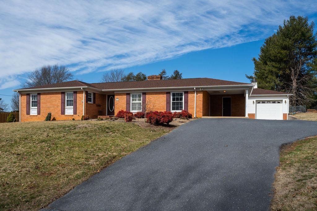 2208 DAVIS RD
