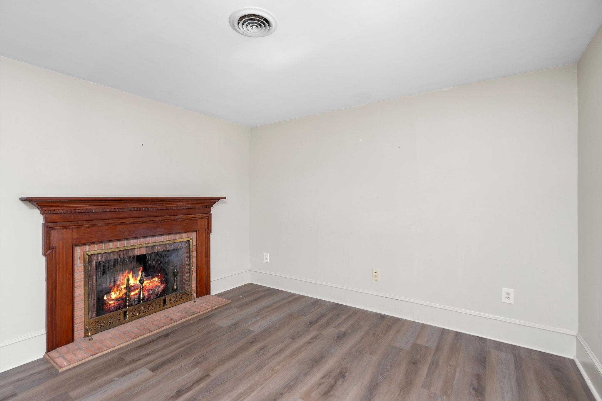 2208 DAVIS RD