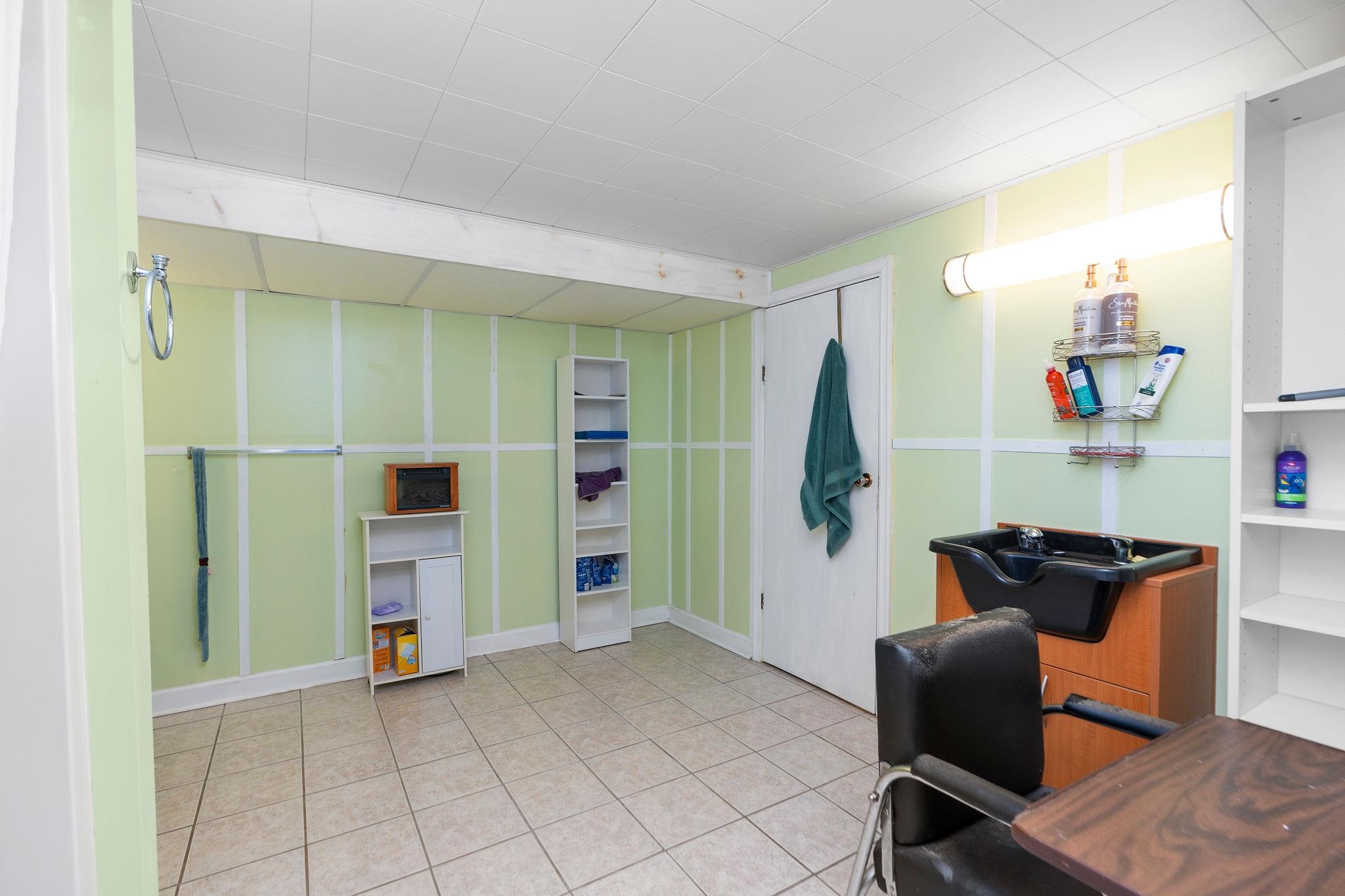 2208 DAVIS RD