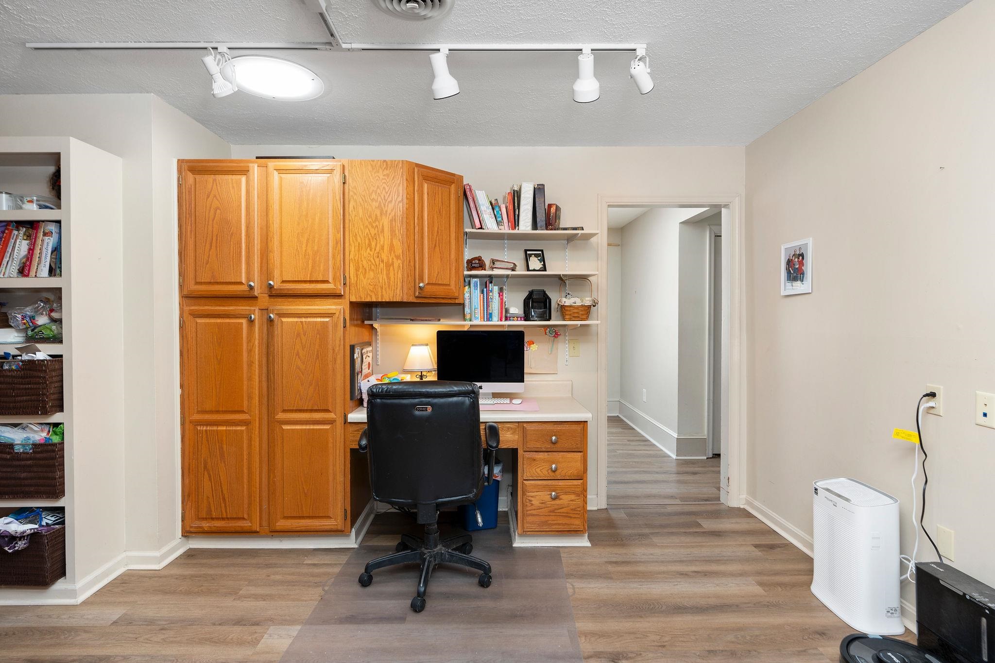 2208 DAVIS RD
