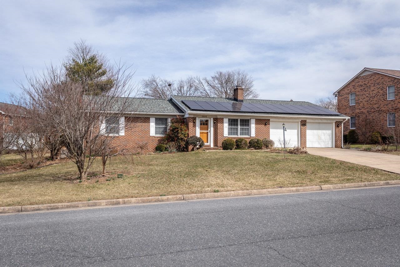 3636 NUTMEG CT