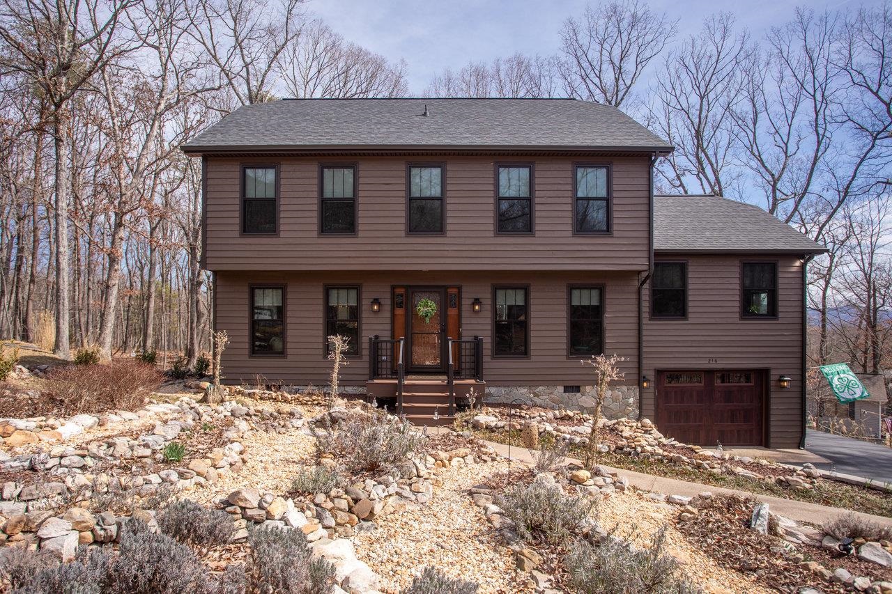 216 PINEY LN