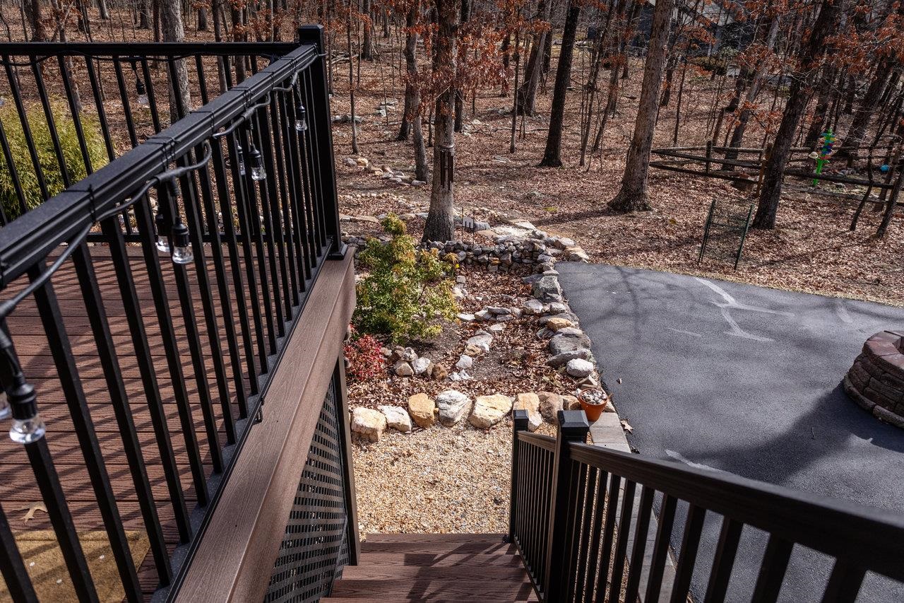 216 PINEY LN