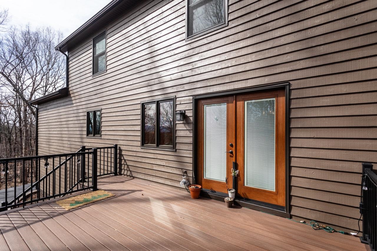 216 PINEY LN