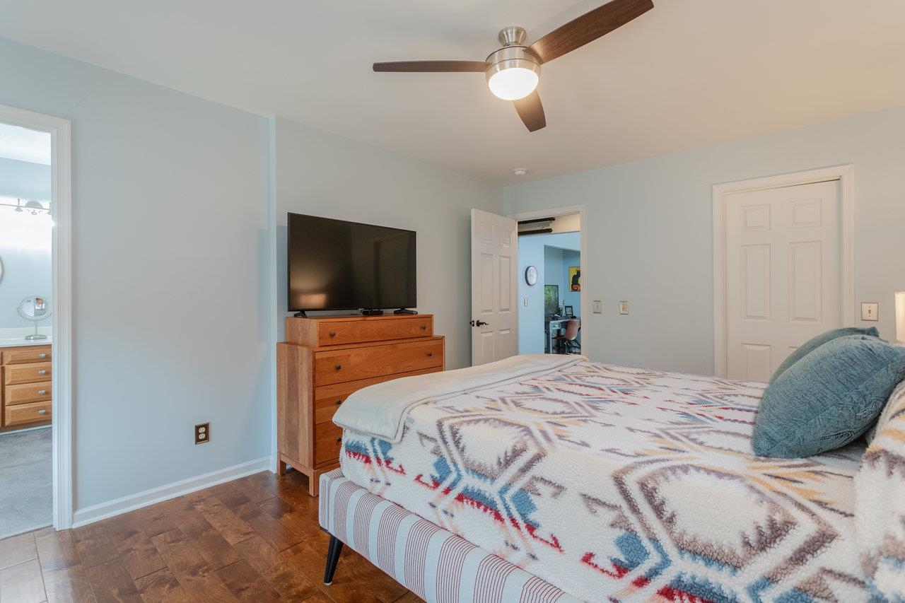 216 PINEY LN