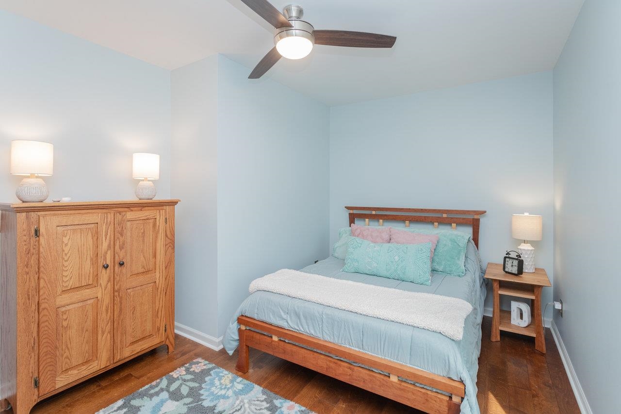 216 PINEY LN