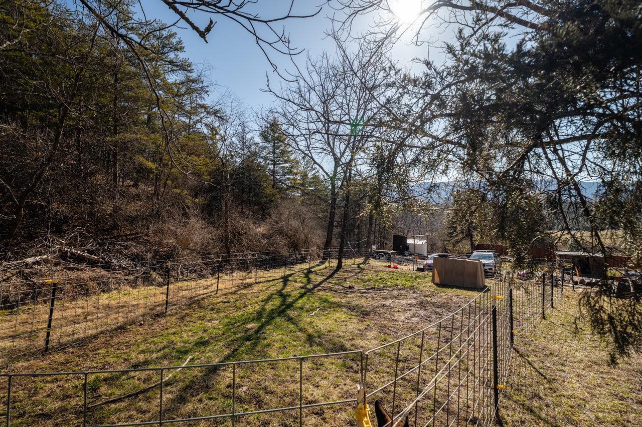 2077 DEERFIELD VALLEY RD