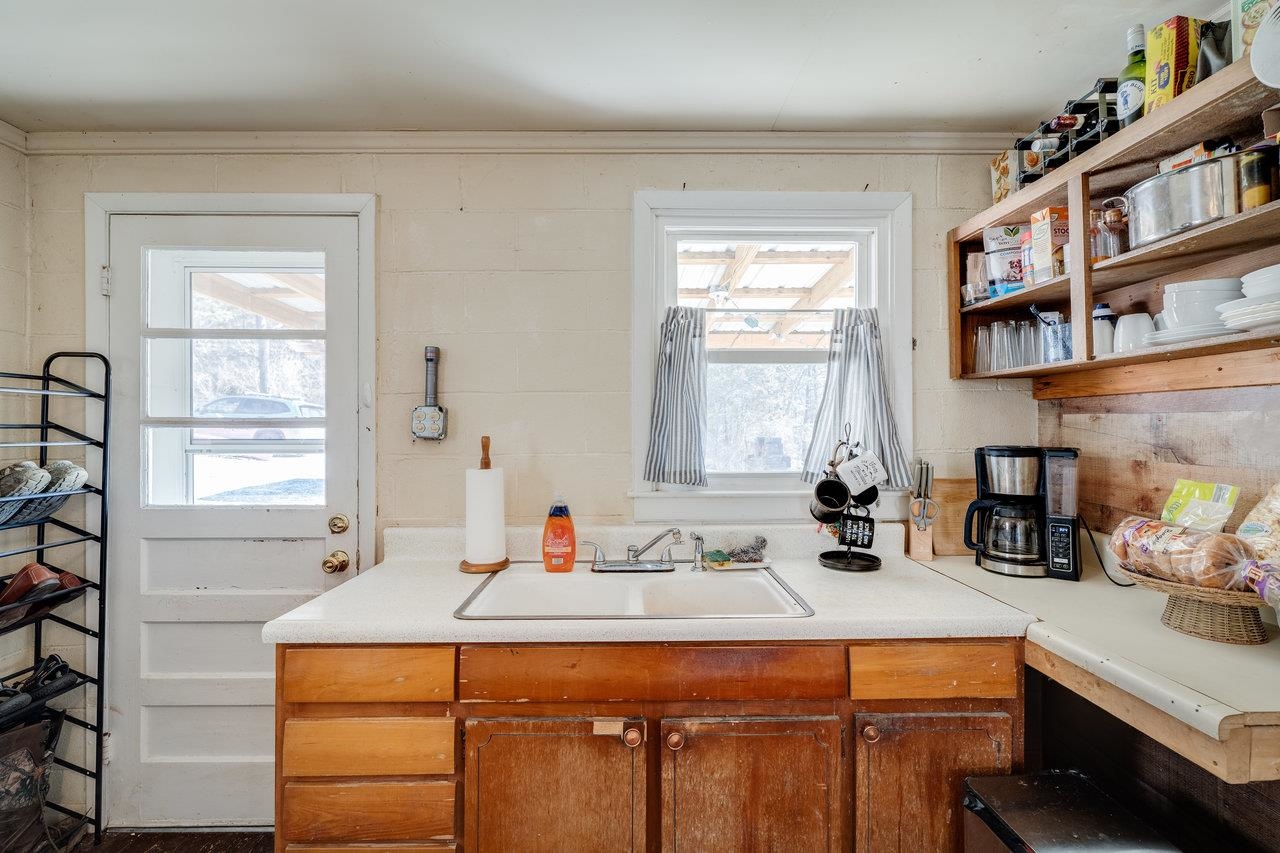 2077 DEERFIELD VALLEY RD