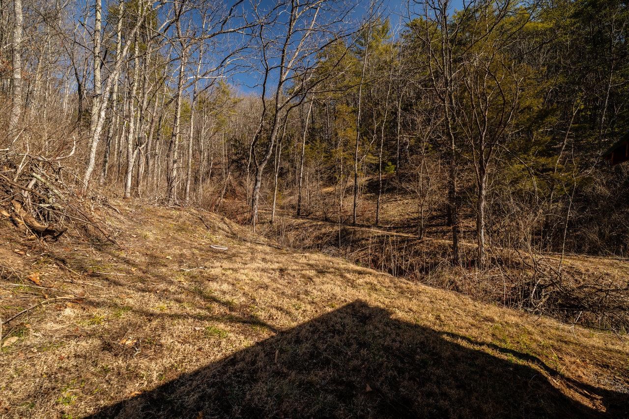 2077 DEERFIELD VALLEY RD