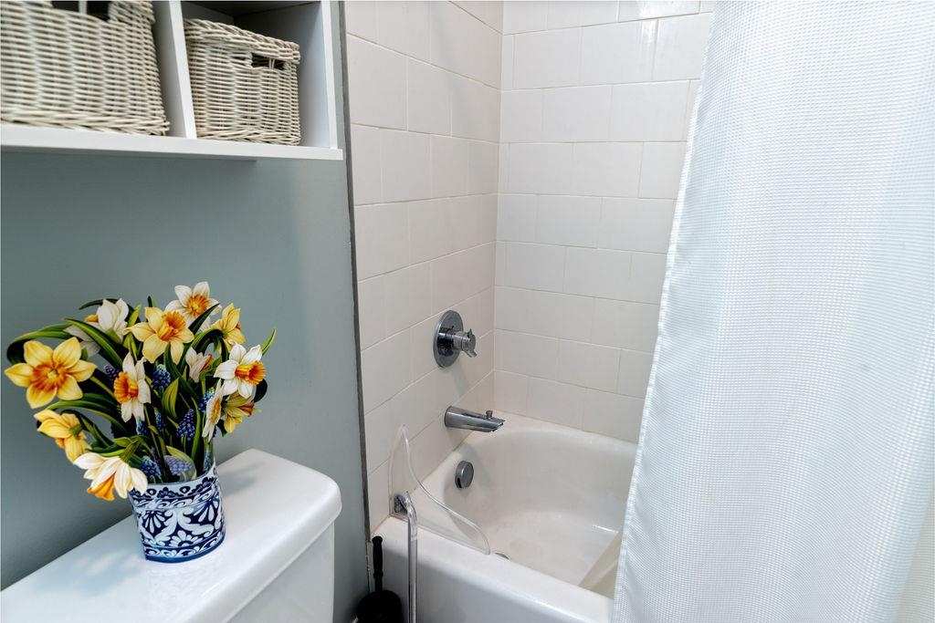 401 STONEWALL JACKSON BLVD