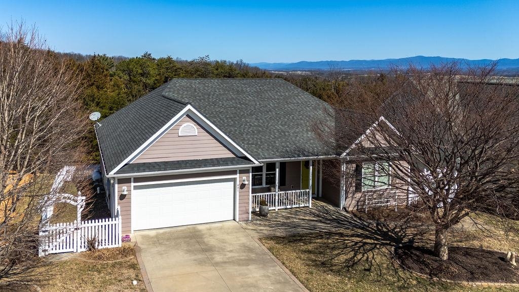 401 STONEWALL JACKSON BLVD