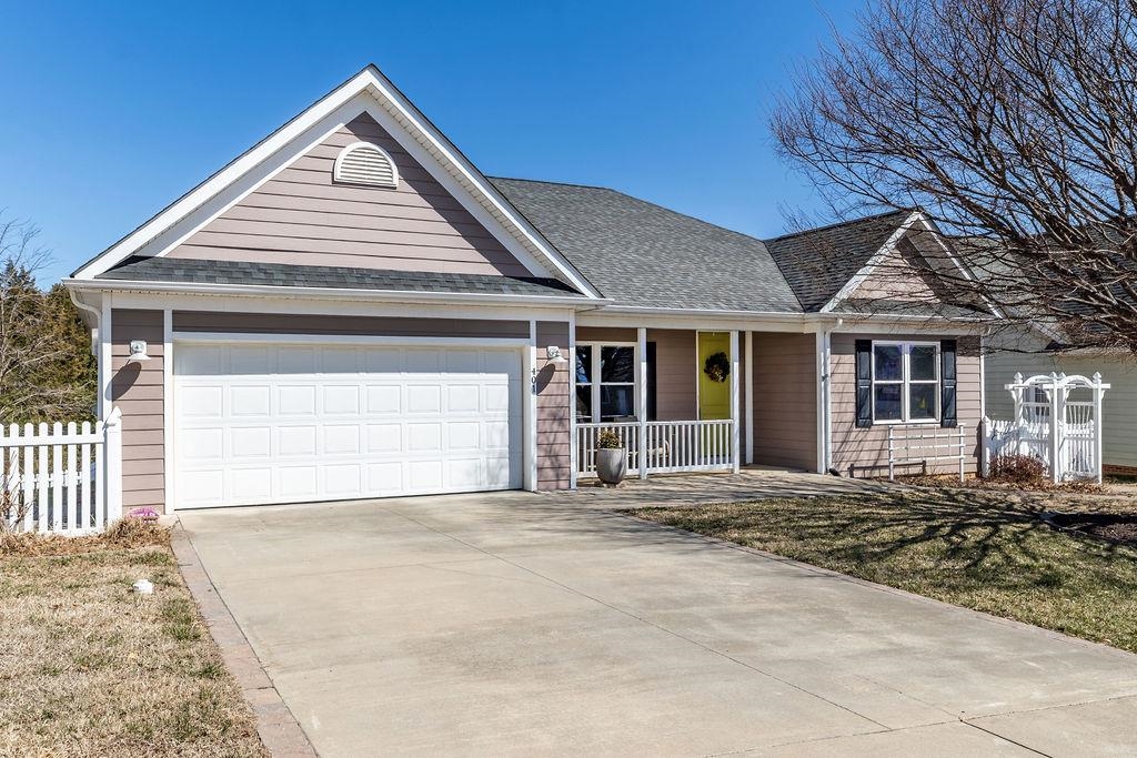 401 STONEWALL JACKSON BLVD