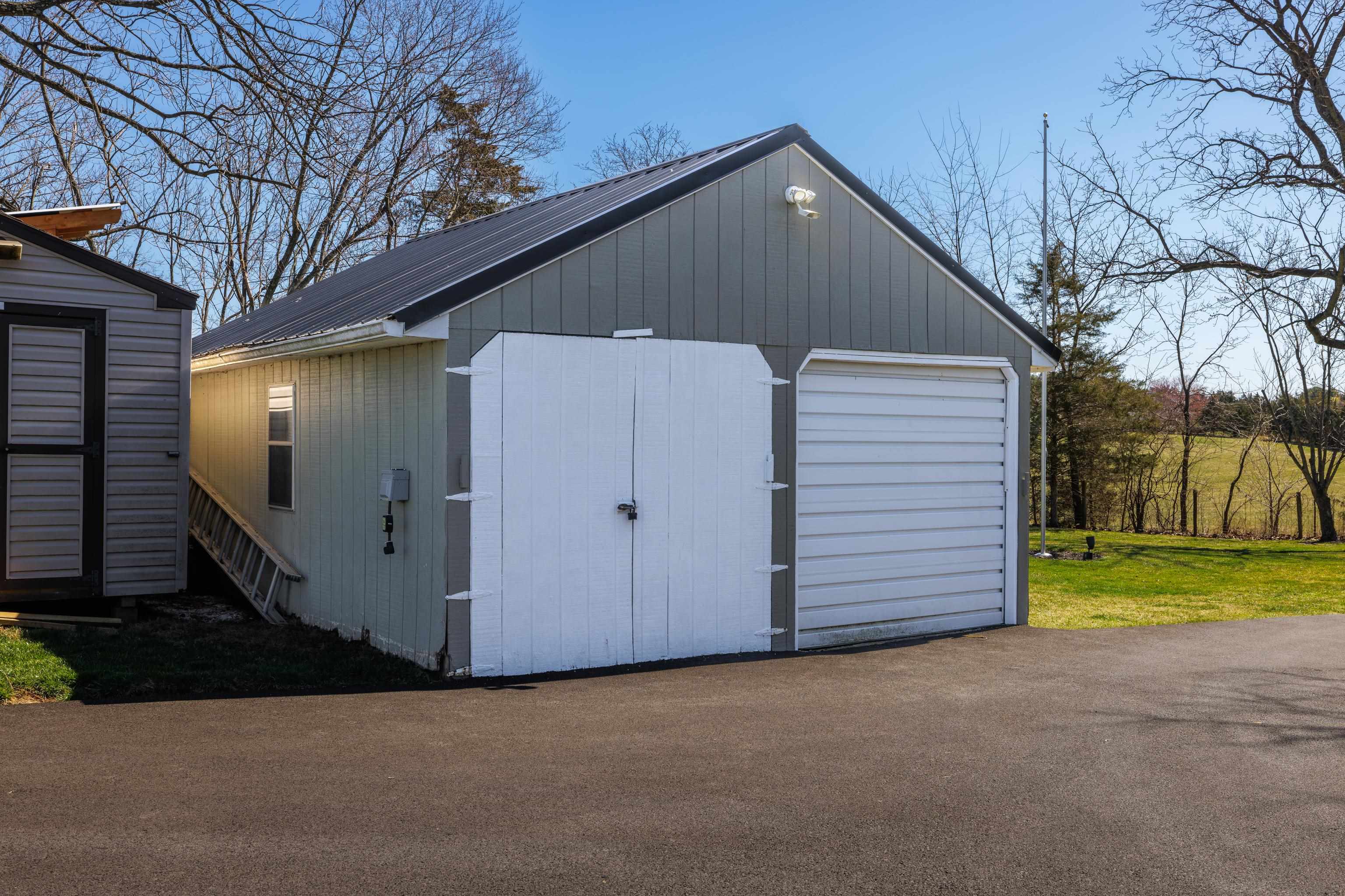 1985 BARREN RIDGE RD