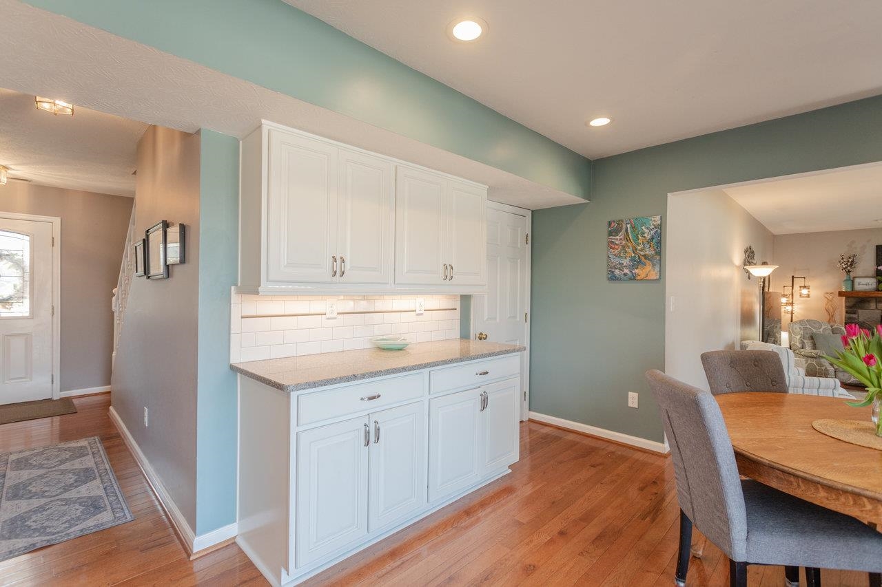 3426 REDBUD LN