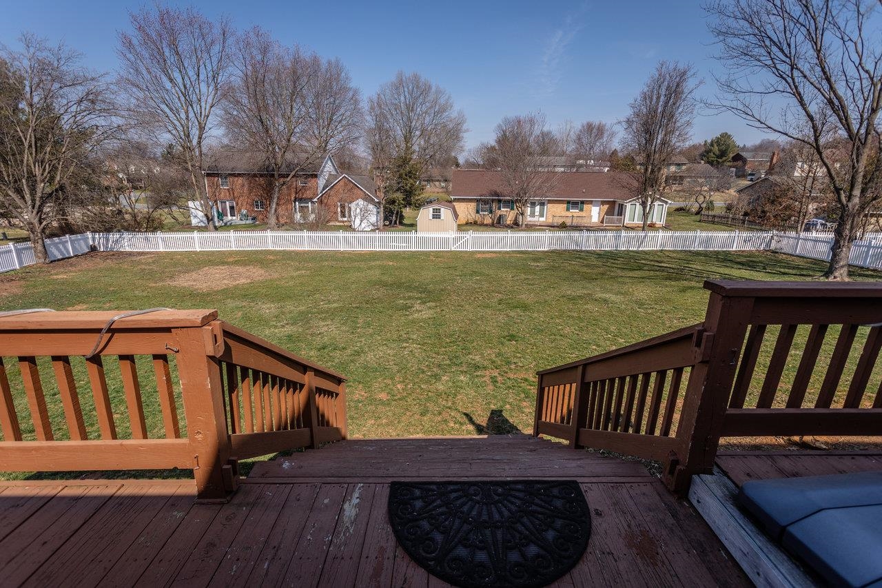 3426 REDBUD LN