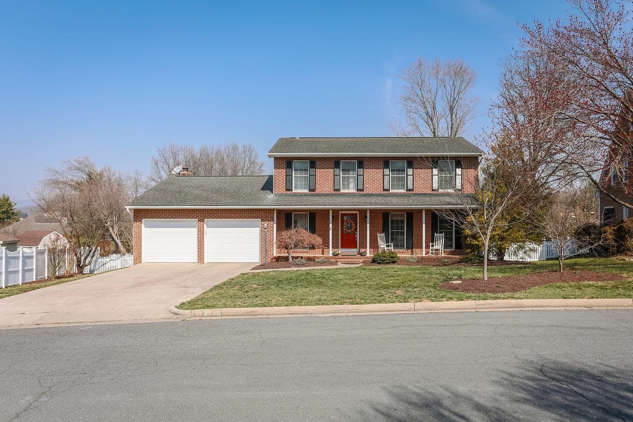 3426 REDBUD LN