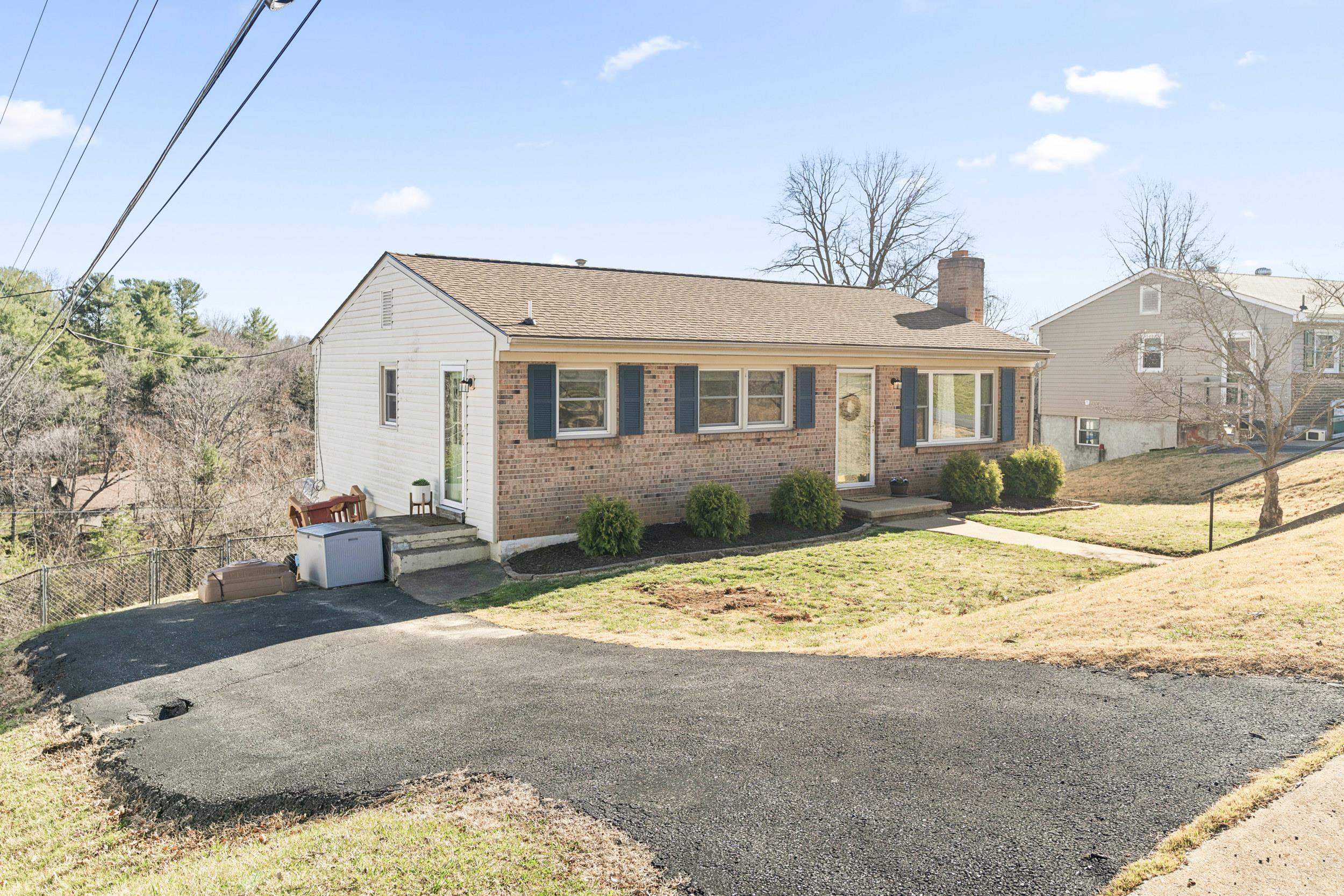 205 OVERBROOK ST