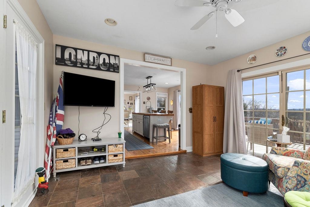 165 HOWARDSVILLE RD