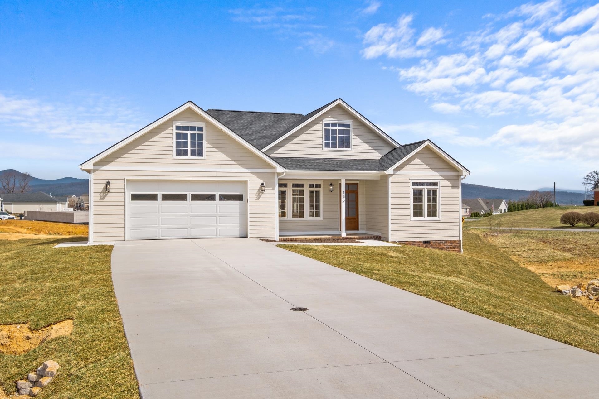 135 RADNOR CT