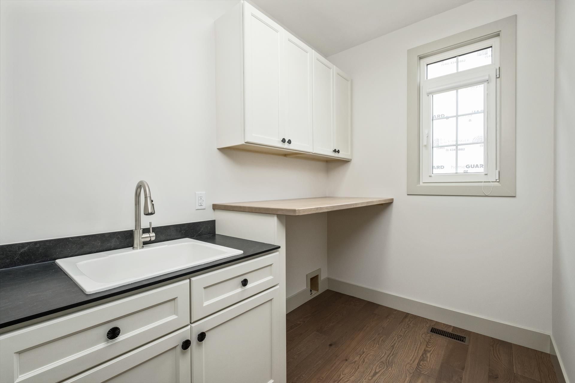 135 RADNOR CT
