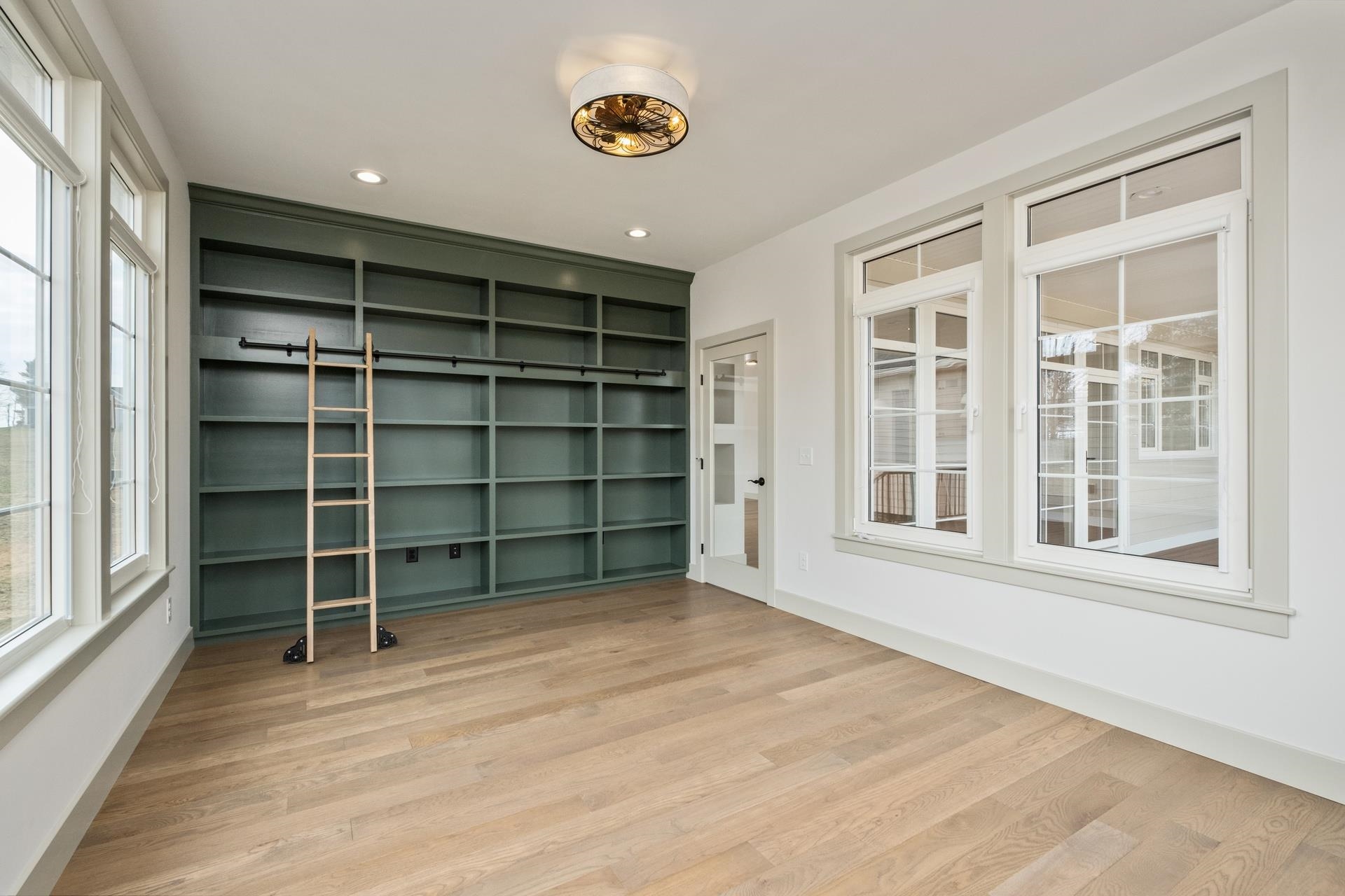 135 RADNOR CT