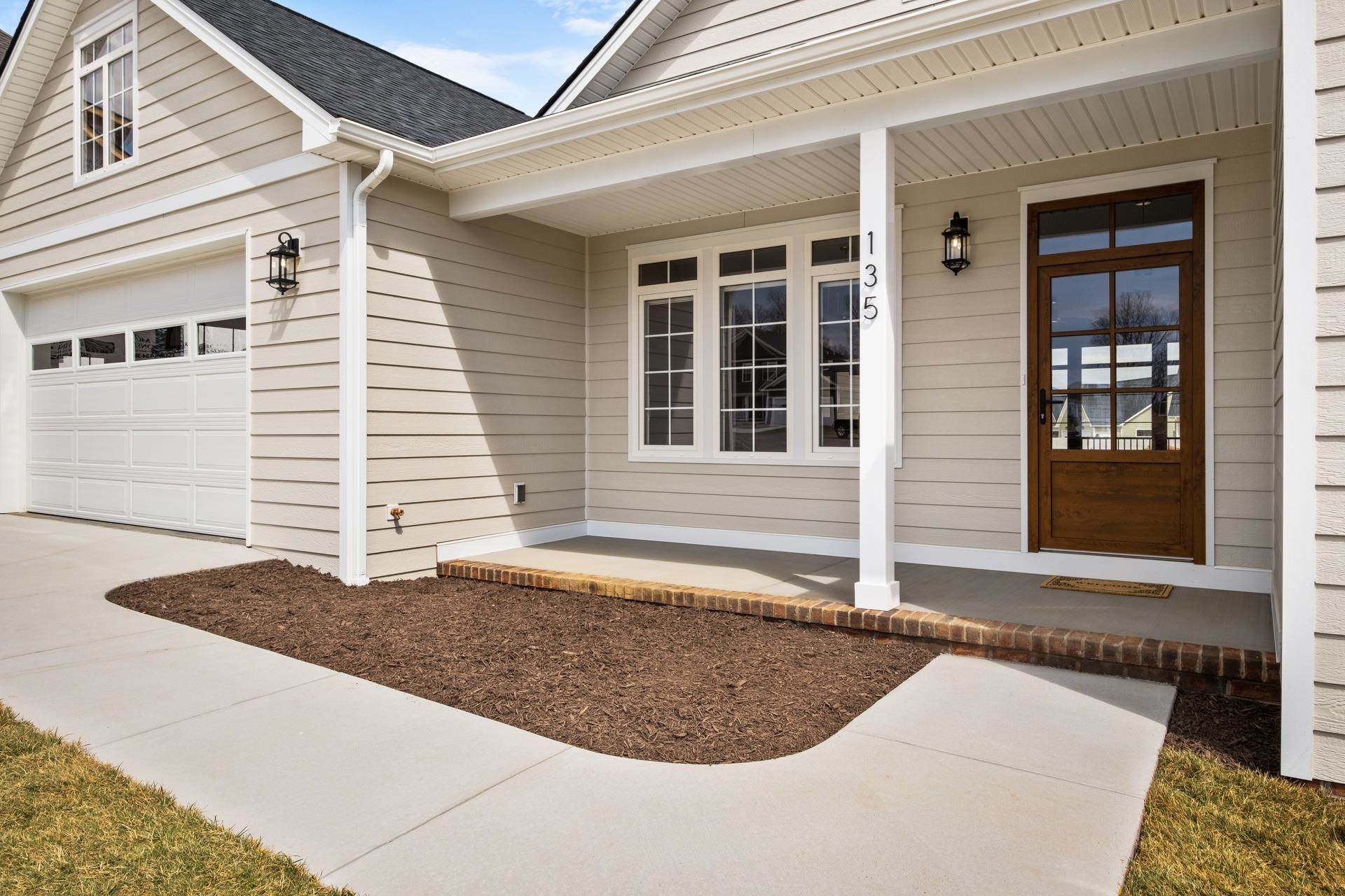 135 RADNOR CT