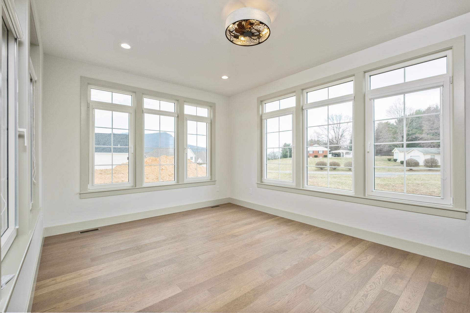 135 RADNOR CT