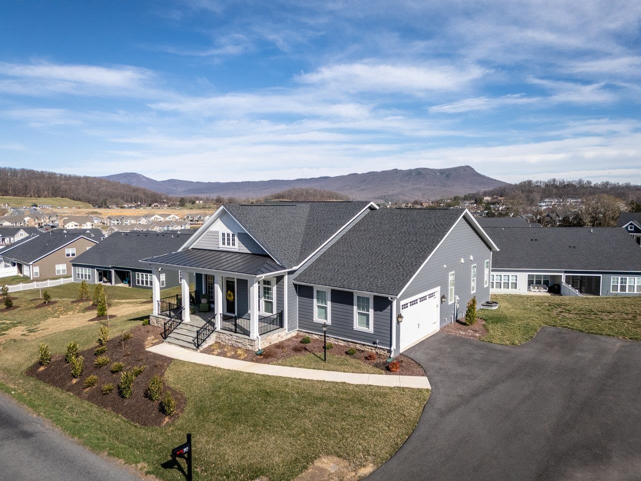 717 BOYERS RD