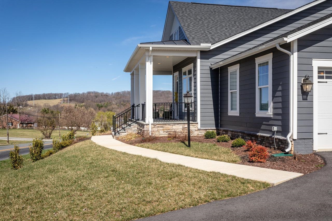 717 BOYERS RD