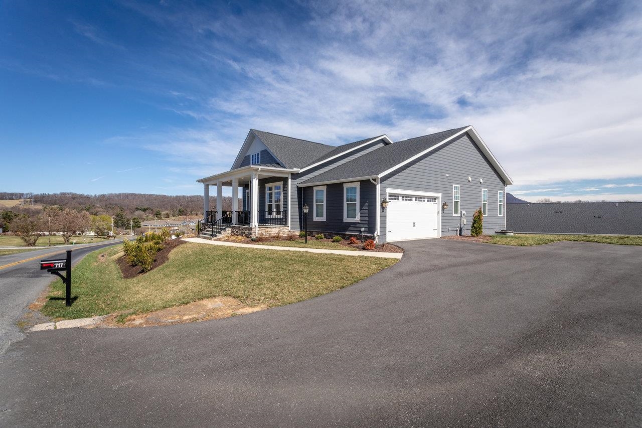 717 BOYERS RD