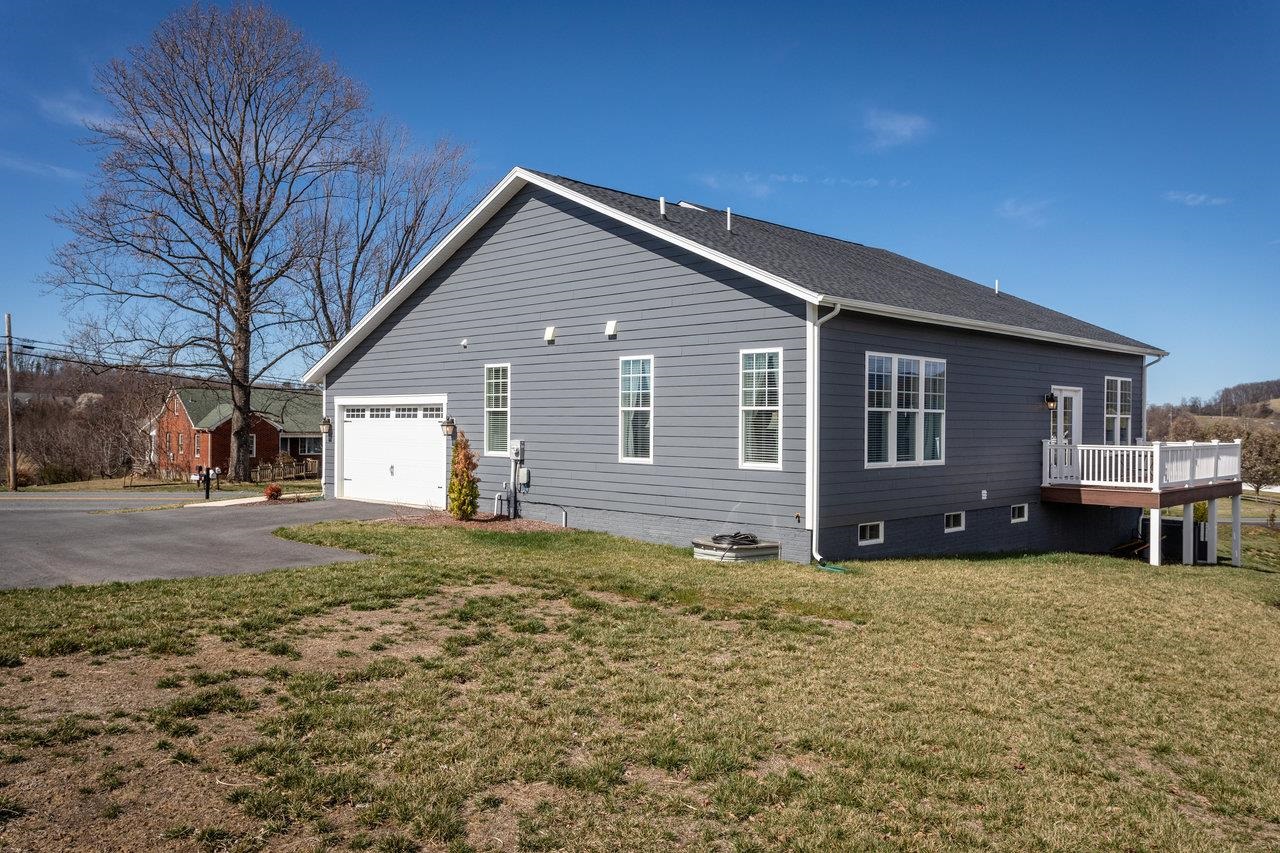 717 BOYERS RD