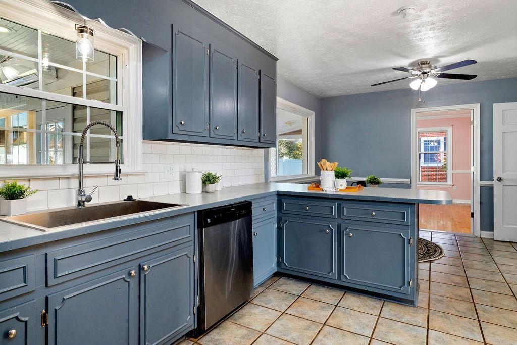 237 DOMINION DR