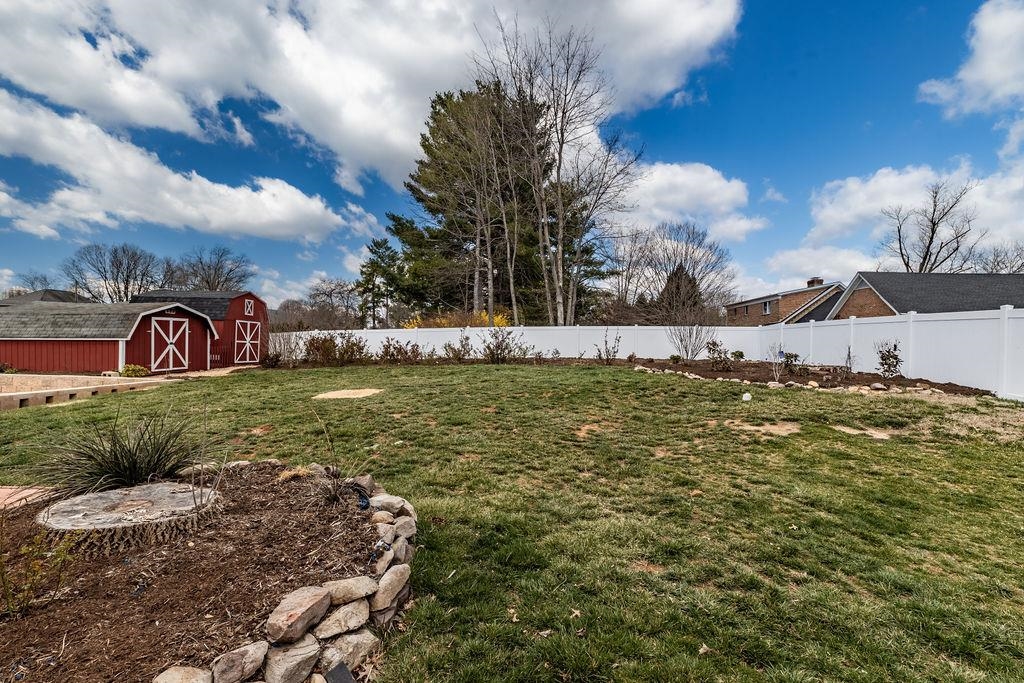 237 DOMINION DR