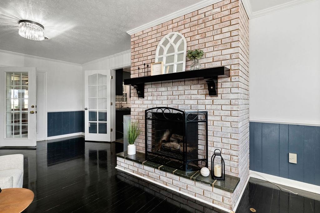 237 DOMINION DR