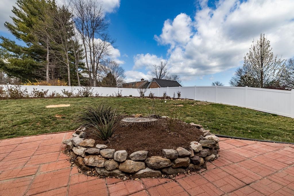 237 DOMINION DR