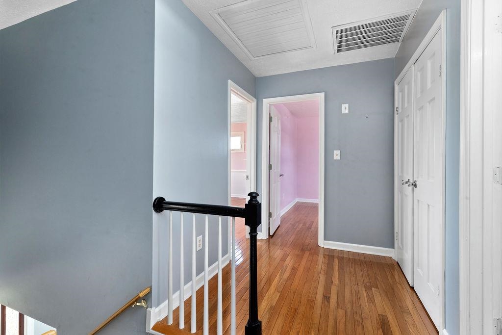 237 DOMINION DR