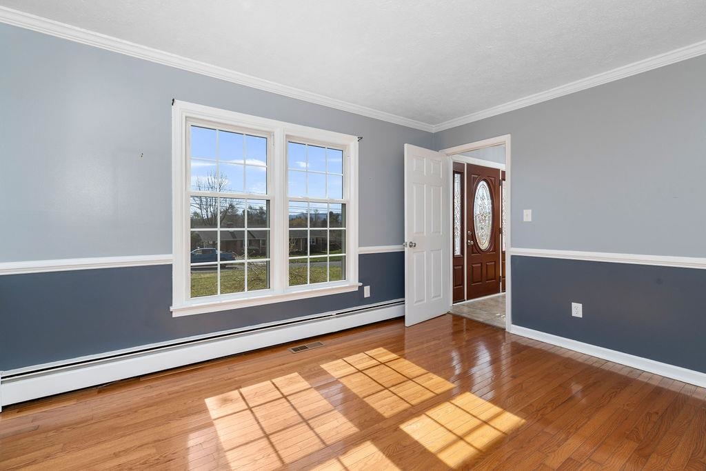 237 DOMINION DR