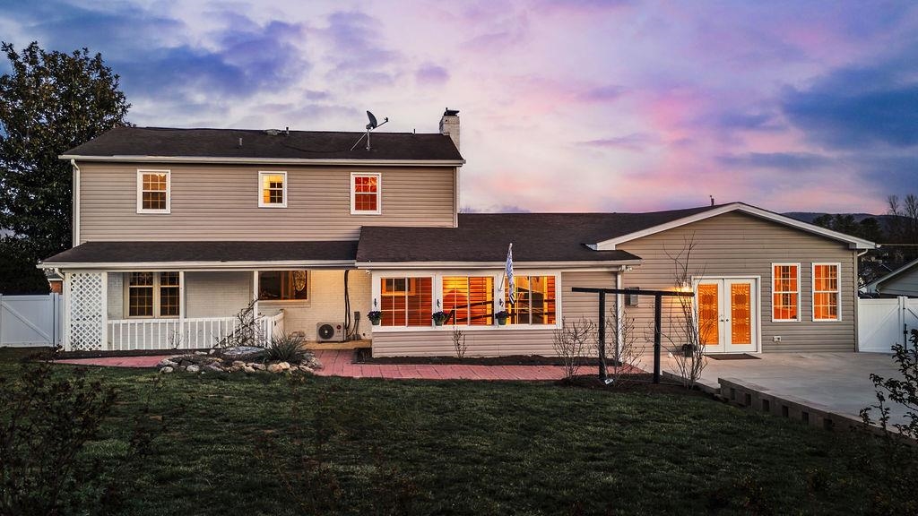 237 DOMINION DR