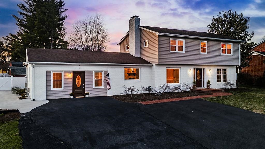 237 DOMINION DR